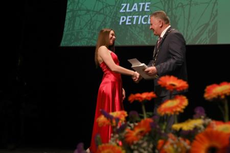 ZLATE PETICE 15 FOTO LJUBO VUKELIČ